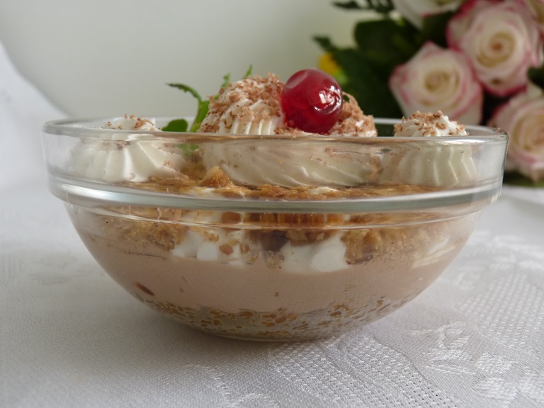 Sajttorta kelyhek digestive keksszel, mogyorókrémmel és krémsajttal